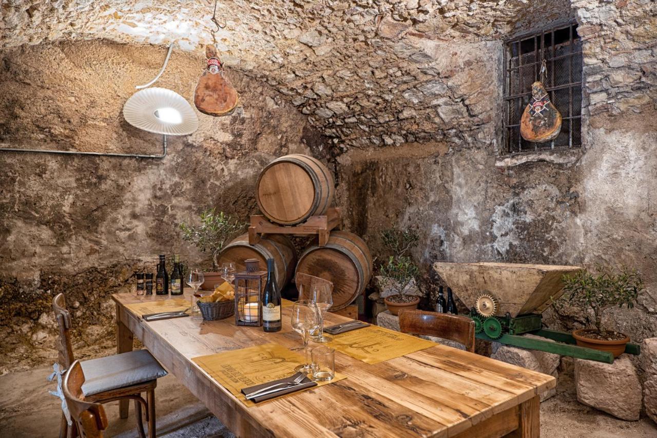 Locanda Dell'Oleificio Mezzane di Sotto Exterior photo